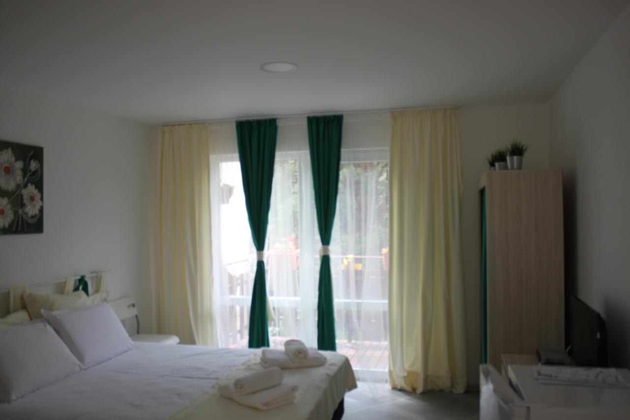 Daskalov Bungalows Chervena Lokva エクステリア 写真