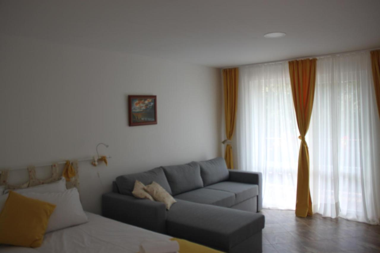 Daskalov Bungalows Chervena Lokva エクステリア 写真